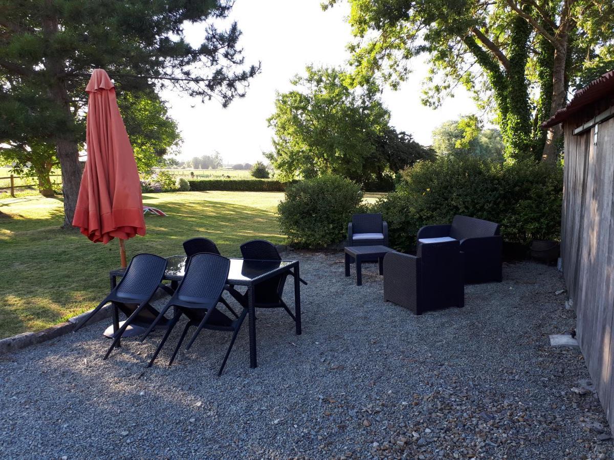 Manoir De La Ville Marie Hirel Екстериор снимка