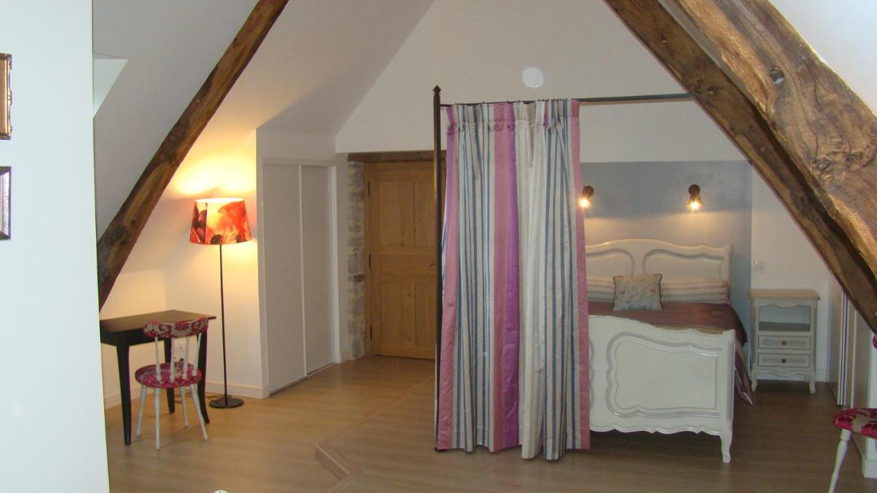 Manoir De La Ville Marie Hirel Екстериор снимка
